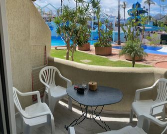 Benal Beach resort pools&slides are already open - Benalmádena - Balcony