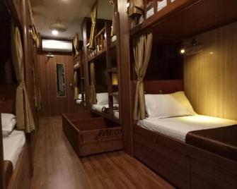 Classic Dormitory - Mumbai - Bedroom