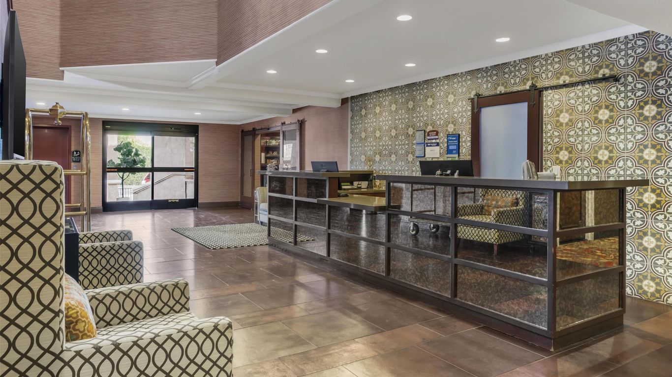 Best Western Plus Brookside Inn