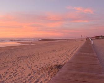 Typical house 150 m from the beach of Costa Nova in Aveiro with 3 BR and terrace - Ílhavo - Praia