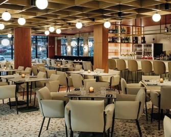 Bob W Kesklinn - Tallín - Restaurante