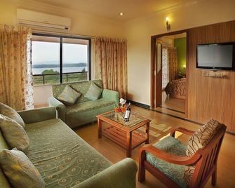 Lotus Resort Karwar - Karwar - Living room