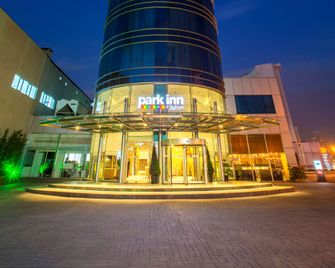 Park Inn by Radisson Istanbul Ataturk Airport - Istanbul - Building