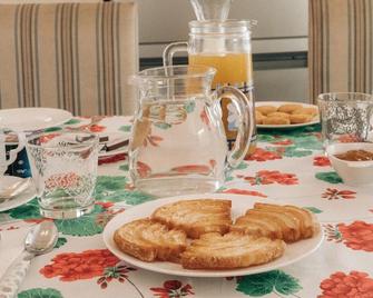 Nobiallum B&B - Menaggio - Eten