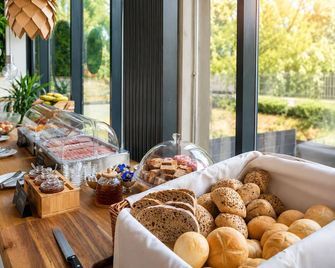 Mcdreams Hotel Düsseldorf-City - Düsseldorf - Buffet
