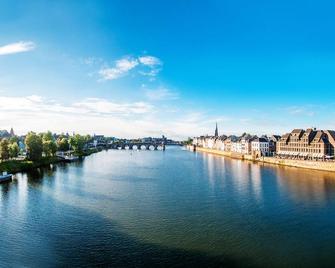 Cosy floating boatlodge Athene - Maastricht
