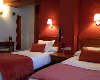 Hotel La Bonaigua - Viella - Bedroom