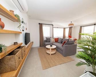 Diplomat Suites - Marmaris - Salon