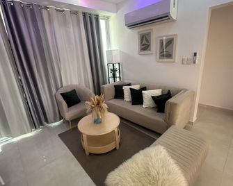 Juan Dolió, Guayacanes, San Pedro de Macorís 203-D - Guayacanes - Sala de estar