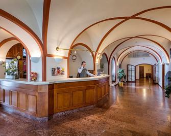 Hotel am Mirabellplatz - Salzburg - Front desk