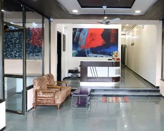 Hotel Comfort Inn - Igatpuri - Lobby