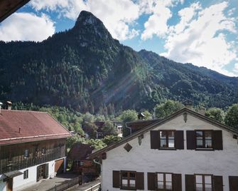 Hotel Landhaus Feldmeier - Oberammergau