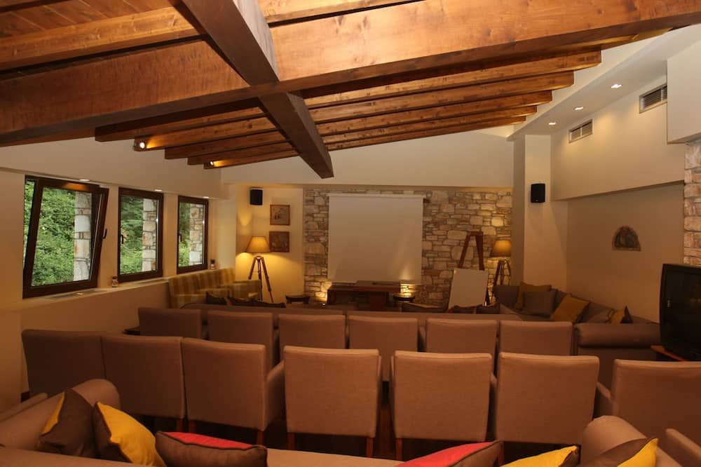 مانثوس ماونتين ريزورت آند سبا