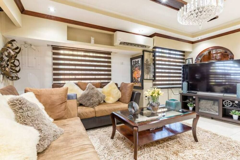 Luxury Cozy Home-Gated Community -Wi-Fi -Central - Montego Bay - Soggiorno