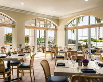 Hilton Garden Inn Carlsbad Beach - Карлсбад - Ресторан