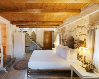 Tafoni Houses Cave Hotel - Ortahisar - Habitación