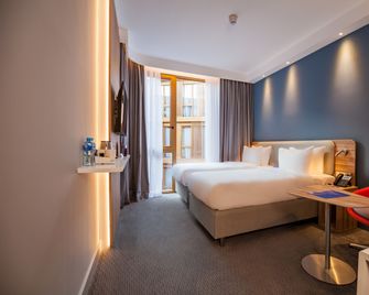 Holiday Inn Express Tbilisi Avlabari By IHG - Tbilisi - Bedroom