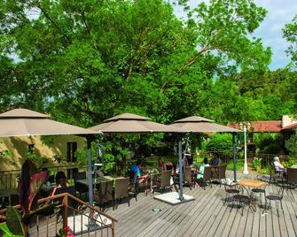 Club Vacances Bleues Domaine de Château Laval - Gréoux-les-Bains - Patio