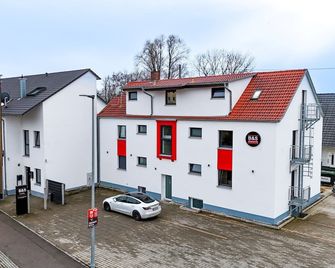 B&S Apartments Your home away from home - Weißenhorn - Edificio