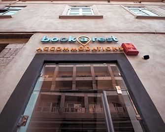 Bookarest Hostel Malta - סנט ג'וליאנס - בניין