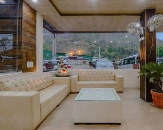 The Neer Budha - Shivpuri - Lobby