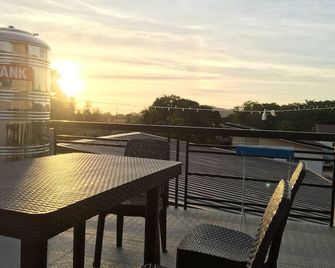 Life In Santa Maria - Narvacan - Balcón