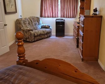 Large 1 bedroom Close to Perrine Bridge, shopping, resturants. - Twin Falls