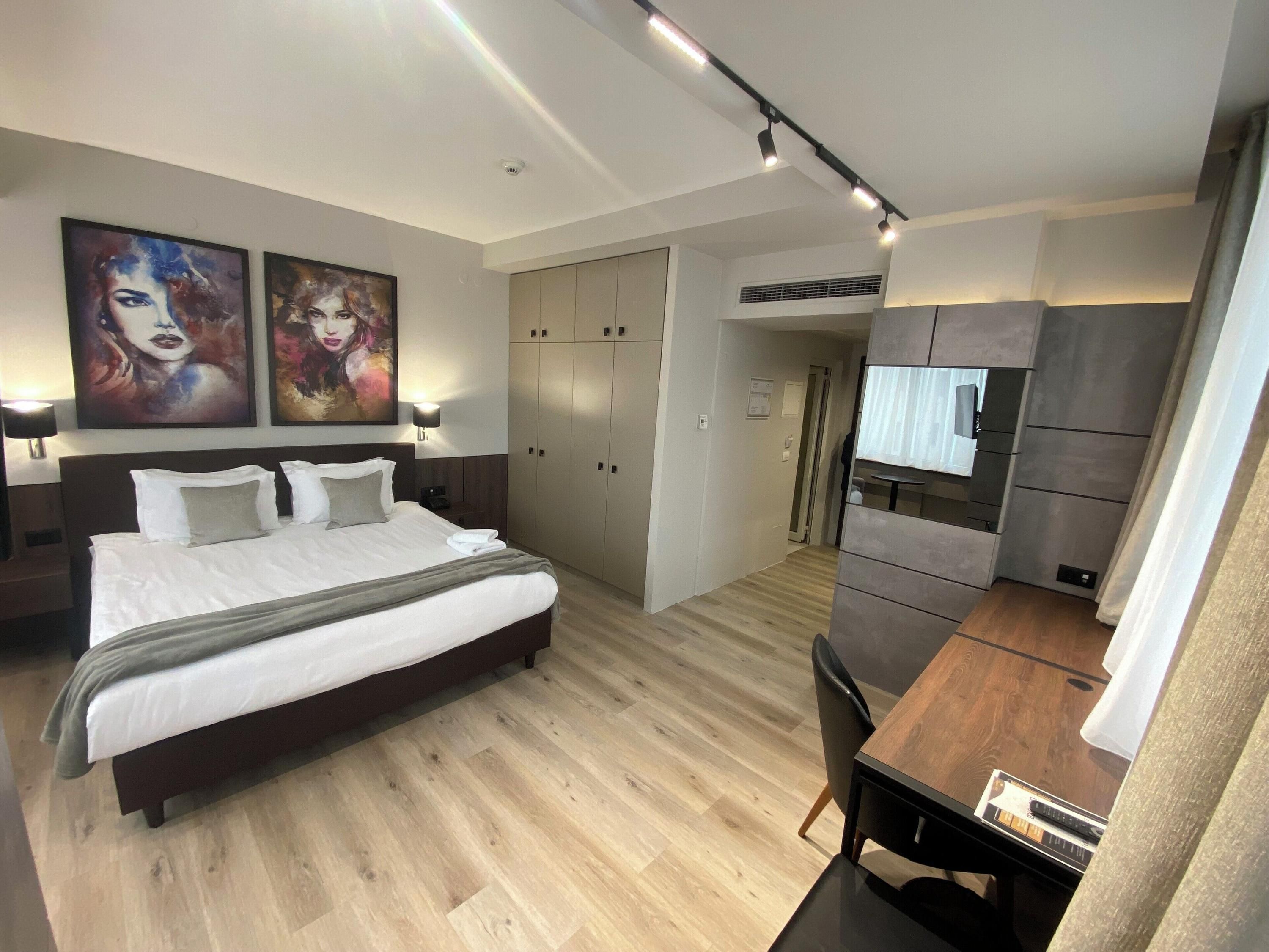 Queen's Hotel - Zebra Centre - Skopje