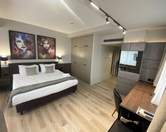 Queen's Hotel - Zebra Centre - Skopje