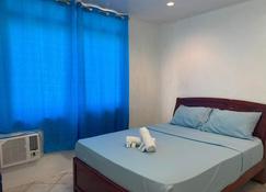 Romy's Place - Entire 3rd Floor Apartment - Vigan City - Schlafzimmer