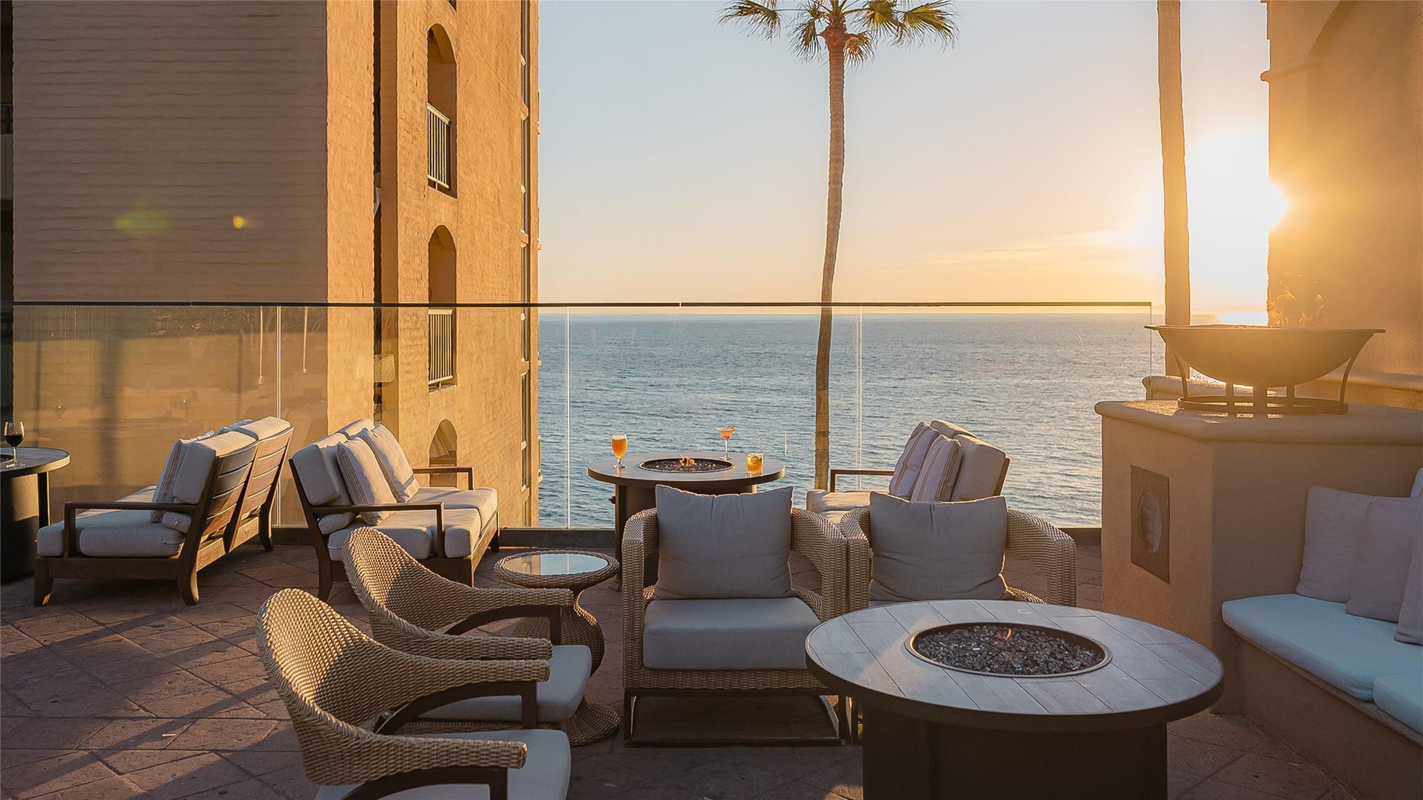 سيرف آند ساند لاجونا بيتش