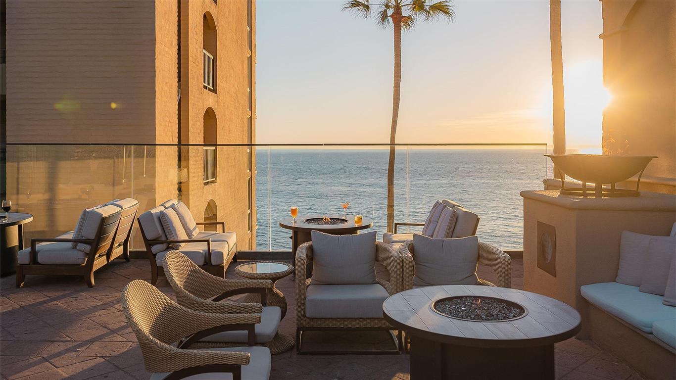 سيرف آند ساند لاجونا بيتش