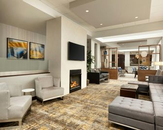 DoubleTree by Hilton Hartford - Bradley Airport - Windsor Locks - Lounge