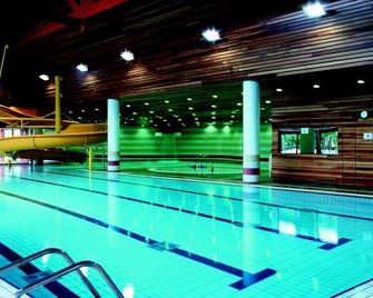 Individual chalet with all mod cons - Huez - Piscine