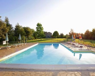 Agriturismo Buriano - Lubriano - Pool