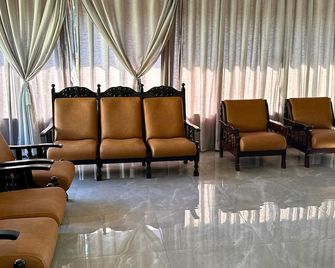 포르탈 파르케 호텔 - 프란시스코 벨트랑 - 라운지