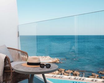 Eden Roc Resort Hotel - Koskinou - Balcón