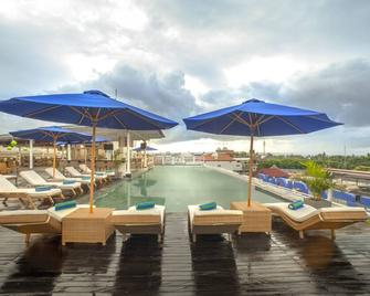New Garden View Resort - Kuta - Pool