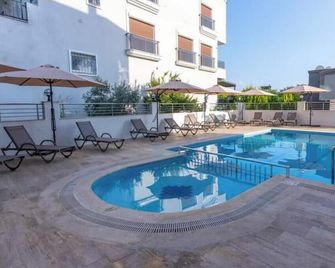 Soul House Kusadasi - Kusadasi - Zwembad