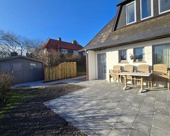 Vacation home Am Dorfteich 16a Wenningstedt - Welcome to your vacation home in Wenningstedt! - Wenningstedt-Braderup - Innenhof