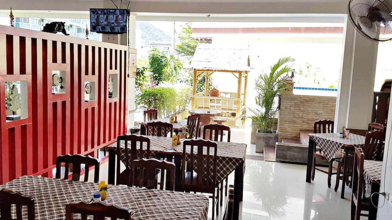 Green Harbor Hotel & Service Apartment