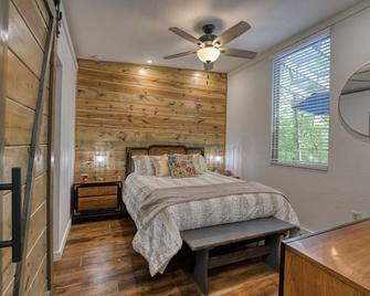 Blue Bungalow Lake Hamilton - Hot Springs - Bedroom