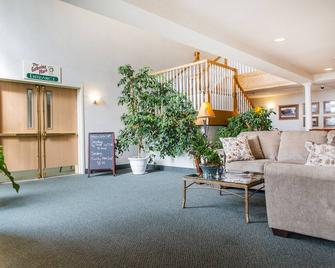 Ameriway Inn and Suites - Bad Axe - Lobby