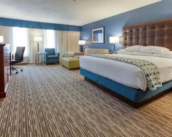 Heritage Inn & Suites St. Louis/Fenton, Trademark by Wyndham - Fenton - Slaapkamer