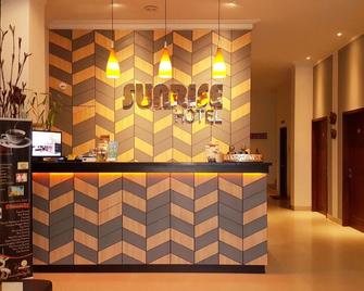 Sunrise Hotel Jogja - Depok - Recepción