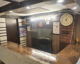 Hotel Anmol - Ambikāpur - Front desk