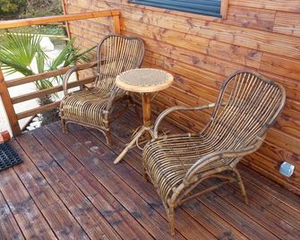 Roulotte au paradis - Meyrals - Patio