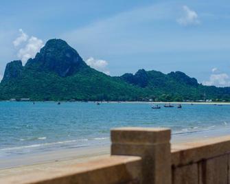 Rai Lung Tui Homestay - Prachuap Khiri Khan - Beach