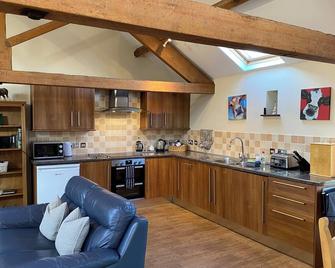Hayloft Cottage - Wigton - Küche