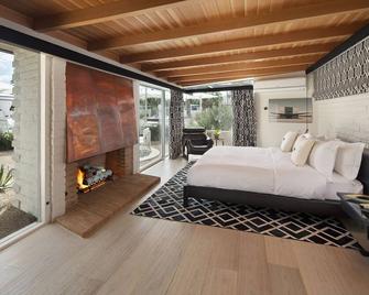 L'Horizon Resort & Spa - פאלם ספירנגס - חדר שינה